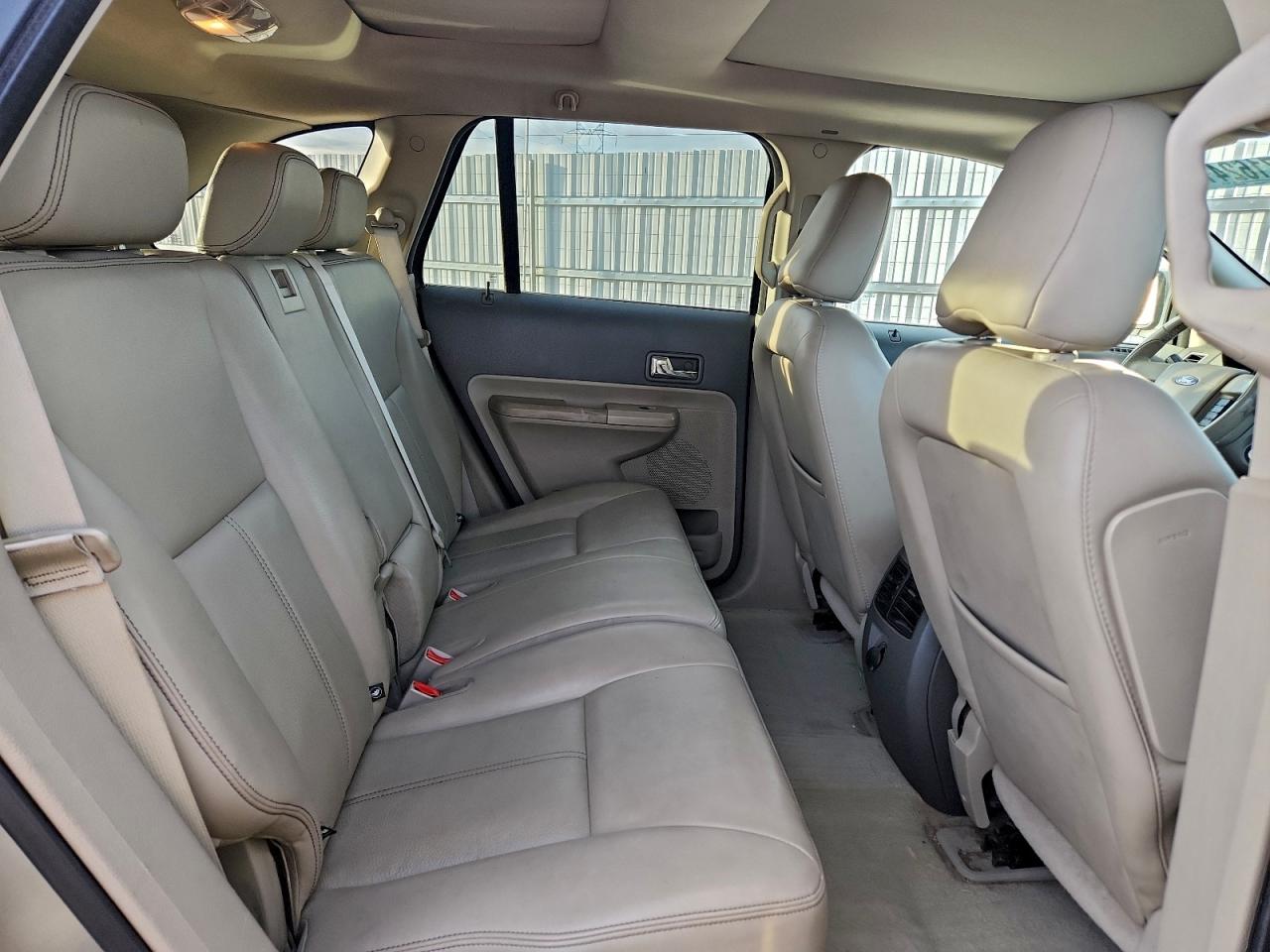 Ford Edge Limited Image 12