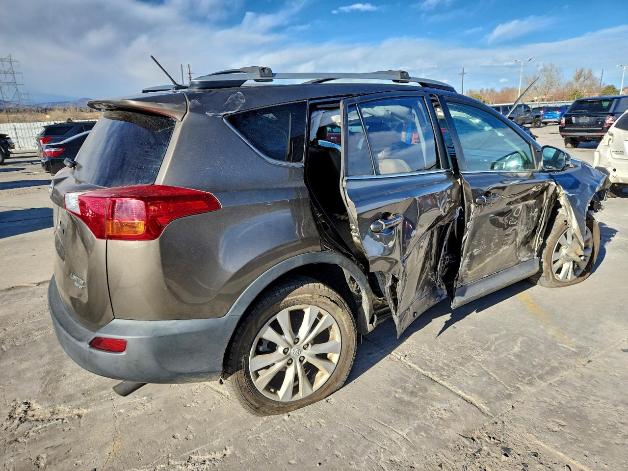 Toyota RAV4 Limited Image 3