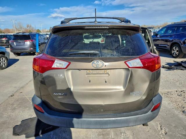 Toyota RAV4 Limited Image 10