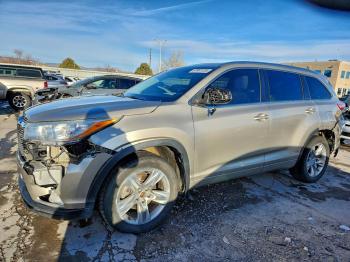  Salvage Toyota Highlander