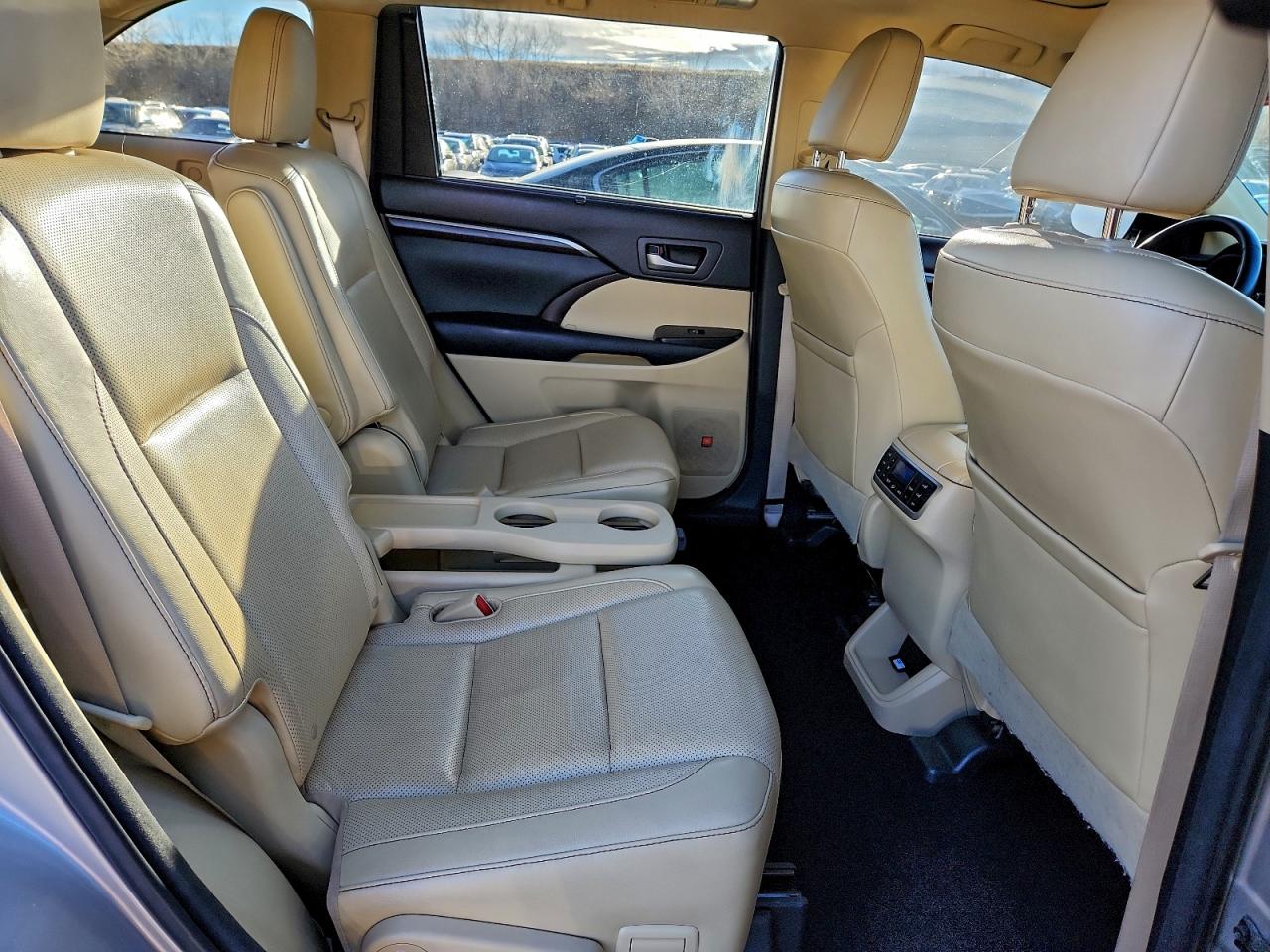 Toyota Highlander Limited Image 9