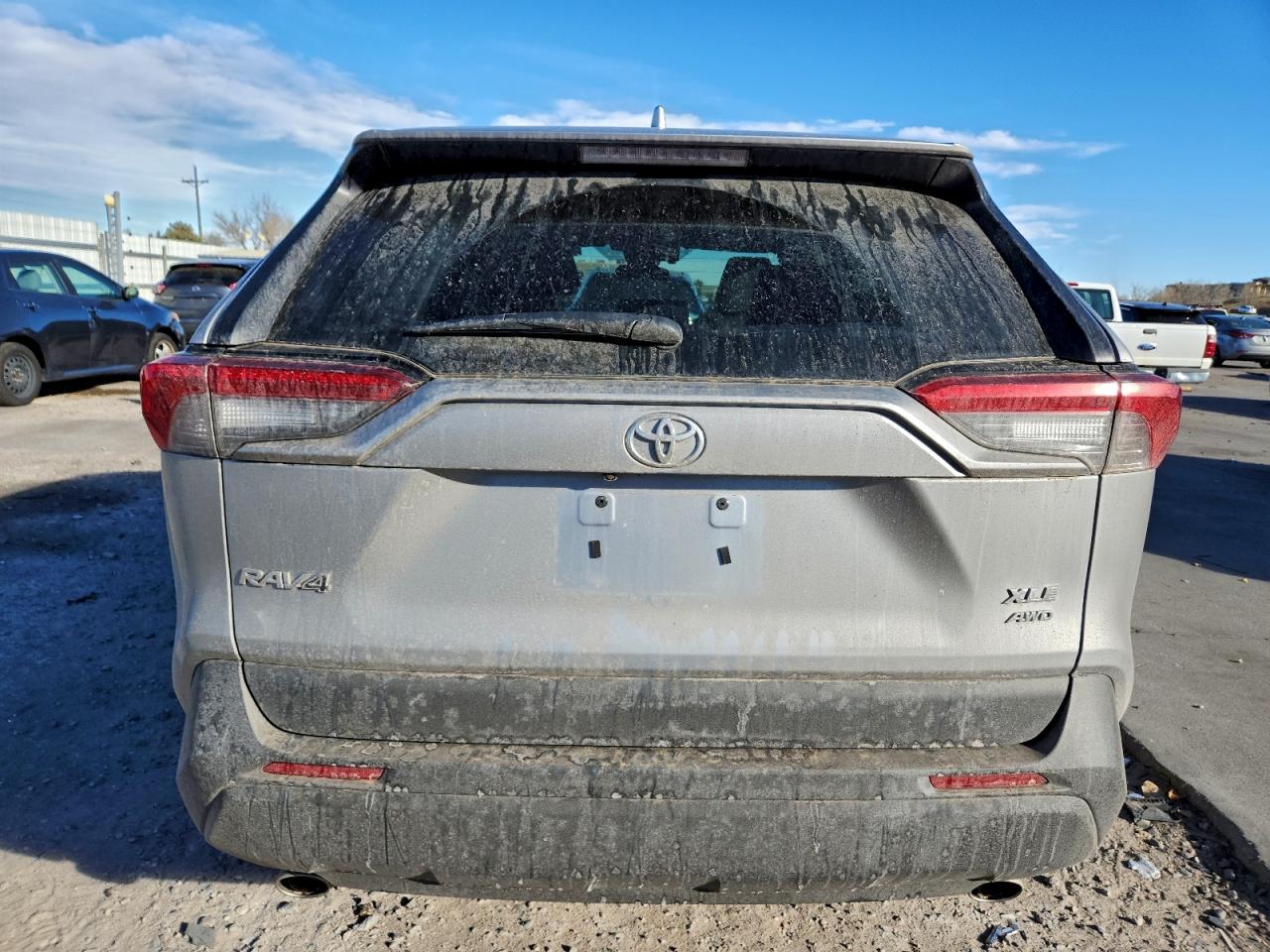 Toyota RAV4 Xle Premium Image 9