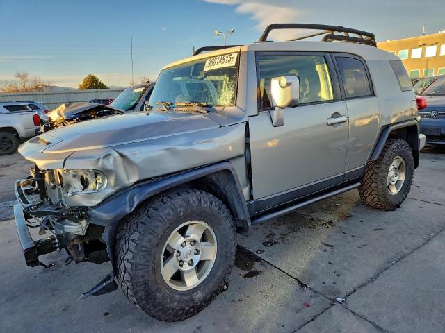  Salvage Toyota FJ Cruiser