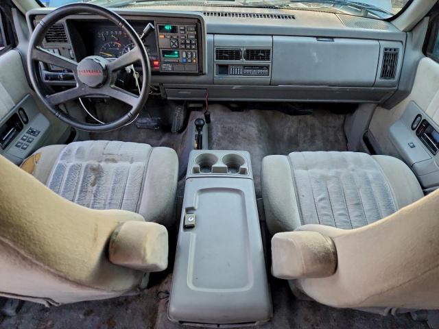 Chevrolet Suburban K1500 Image 11