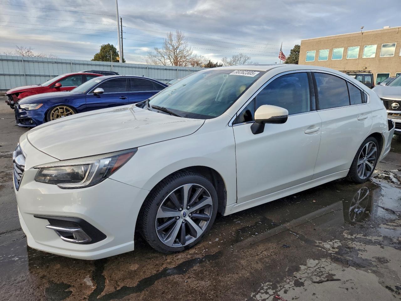 Subaru Legacy 2.5i Limited Image 1