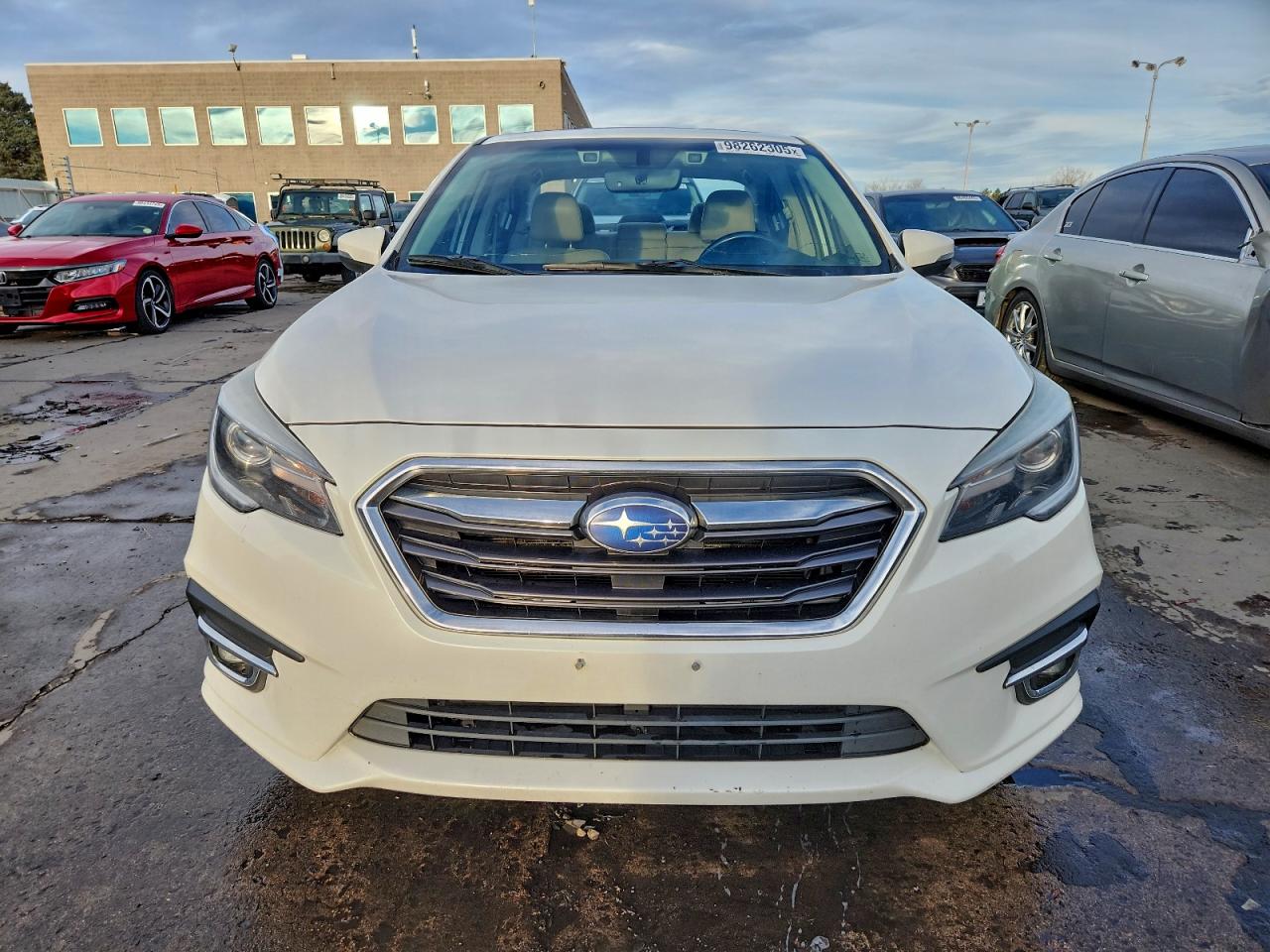 Subaru Legacy 2.5i Limited Image 10