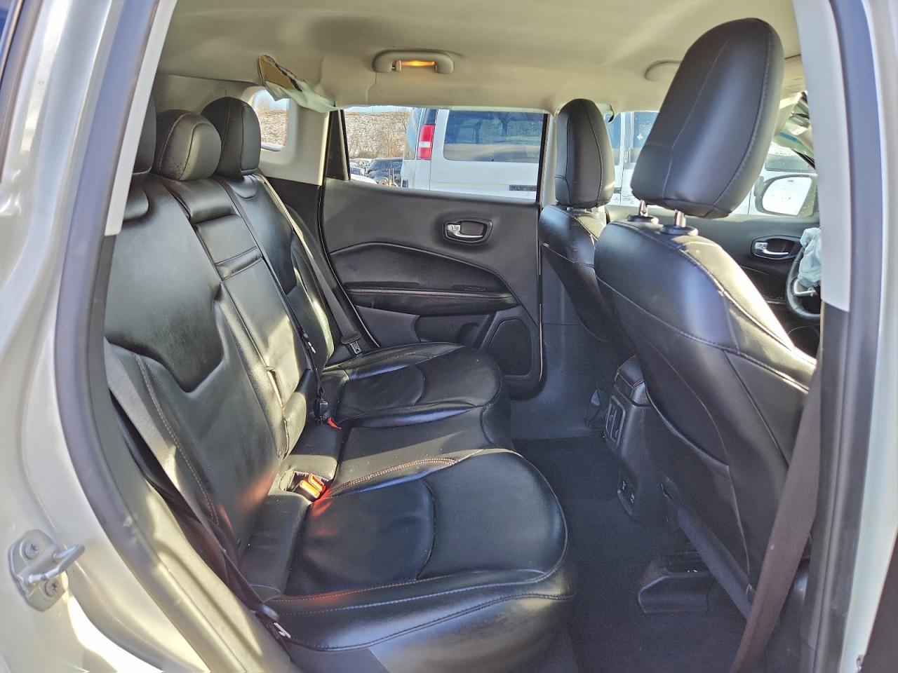 Jeep Compass Limited Image 11