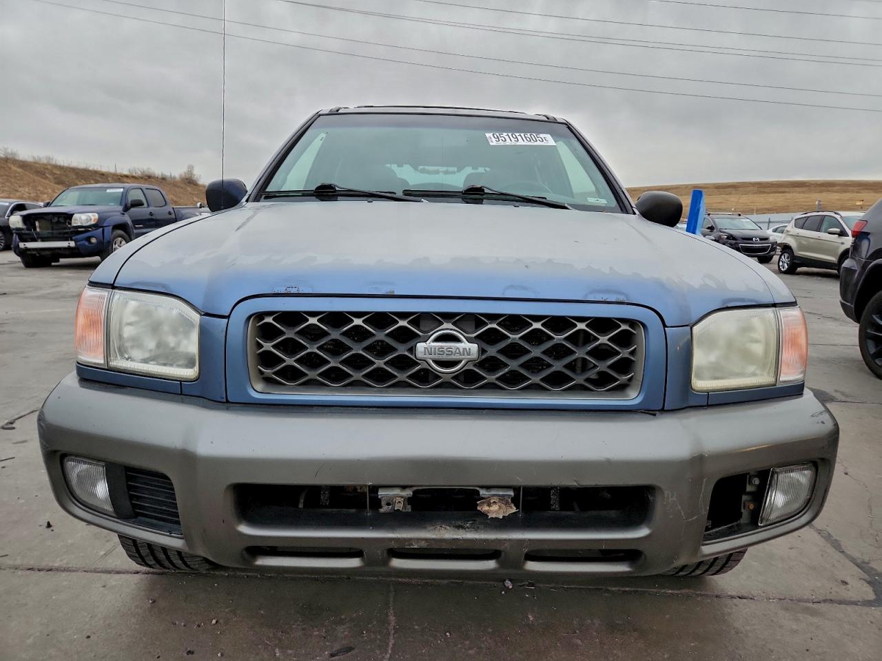 Nissan Pathfinder Le Image 4