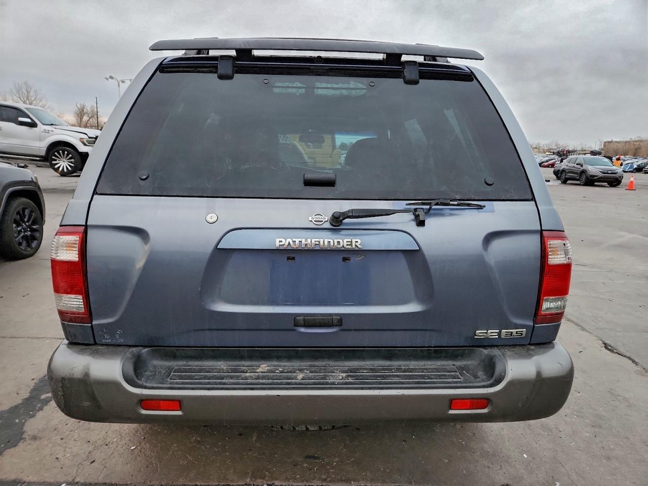 Nissan Pathfinder Le Image 5