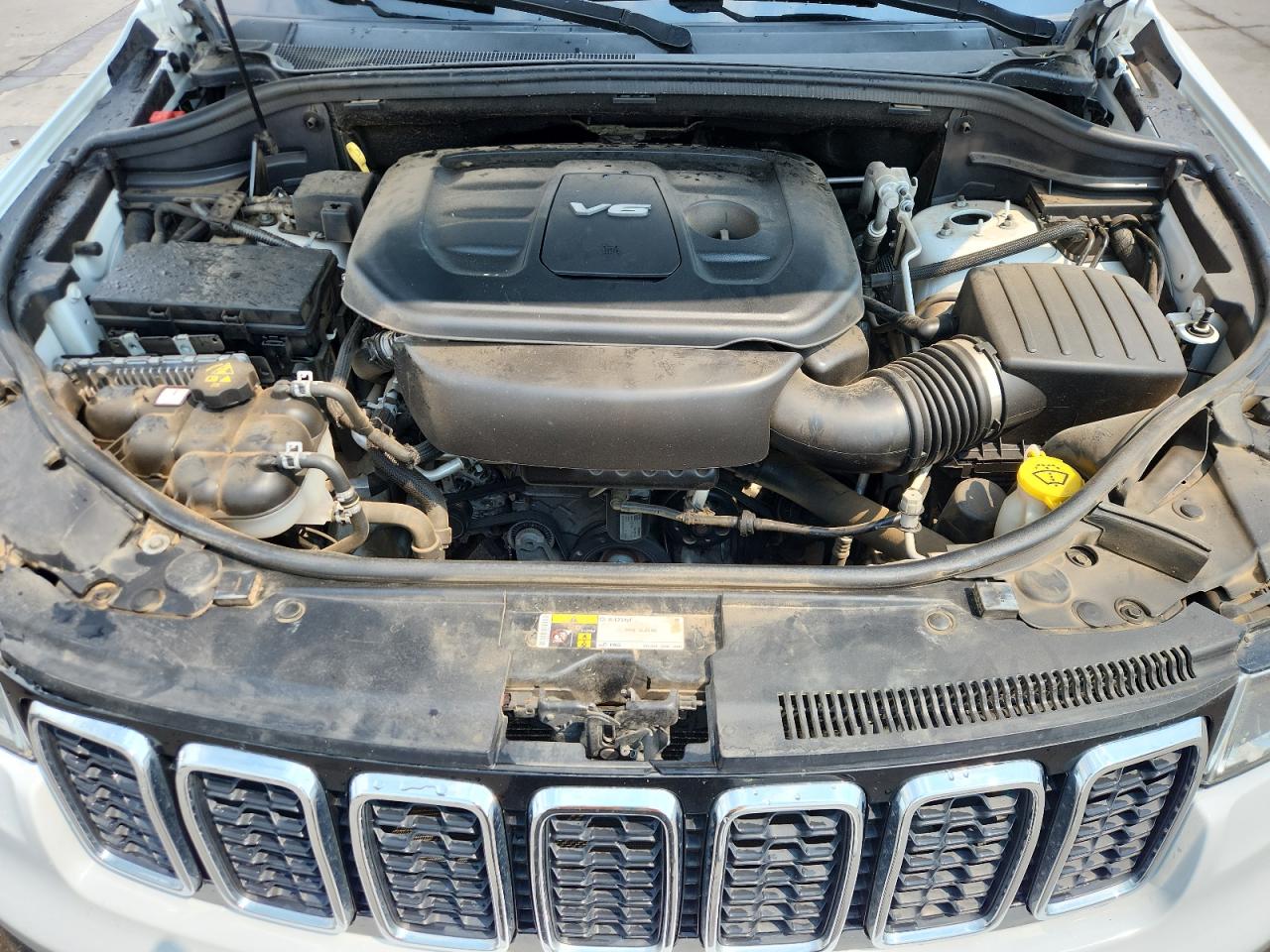 Jeep Grand Cherokee Limited Image 13