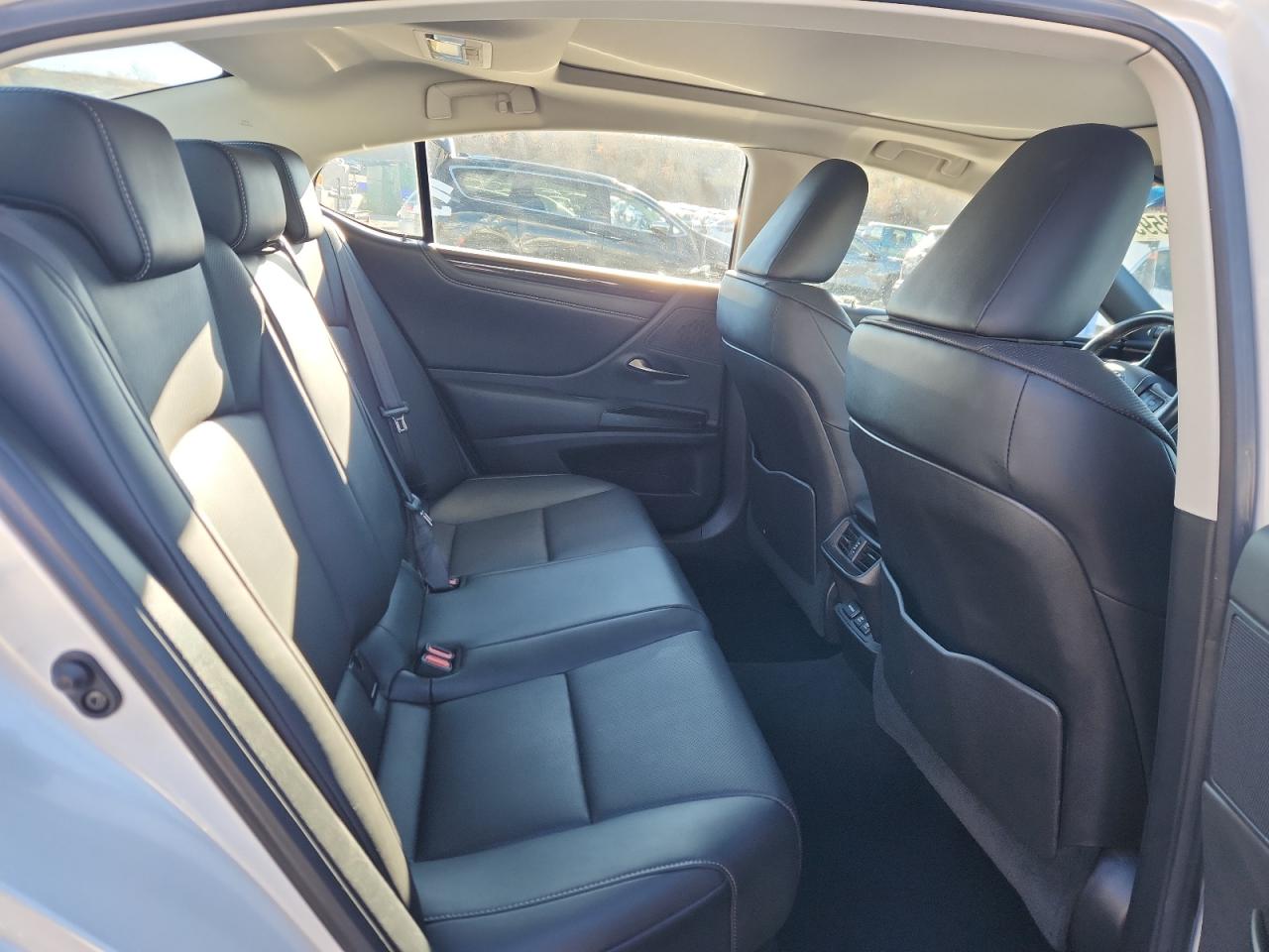 Lexus Es 350 Image 10