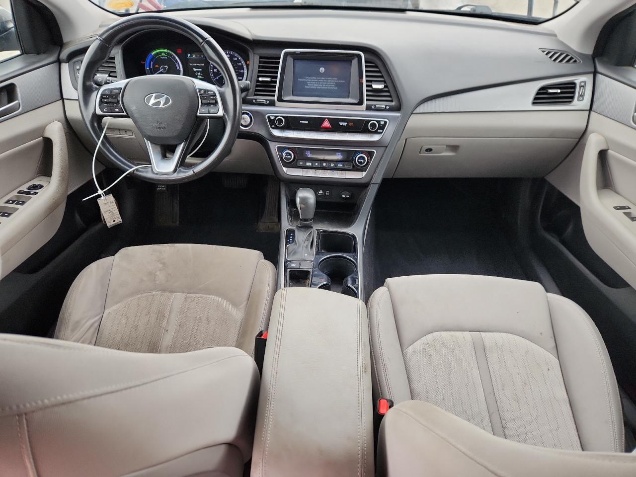 Hyundai SONATA Hybrid Image 8