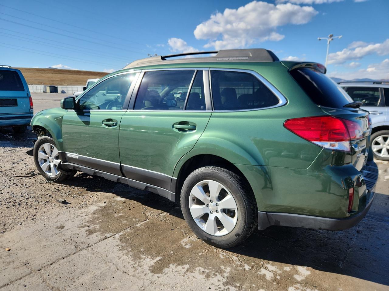 Subaru Outback 2.5i Limited Image 2