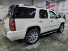 GMC Yukon Denali Image 3