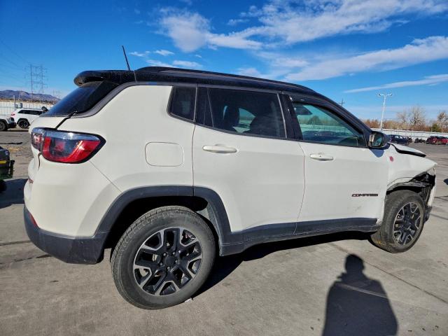 Jeep Compass Trailhawk Image 2