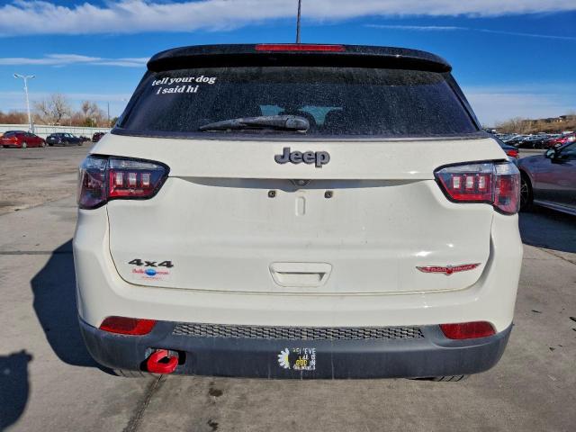 Jeep Compass Trailhawk Image 11