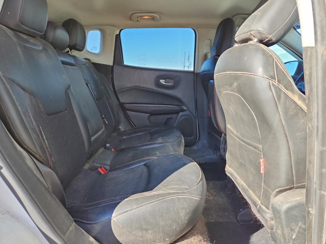 Jeep Compass Trailhawk Image 4