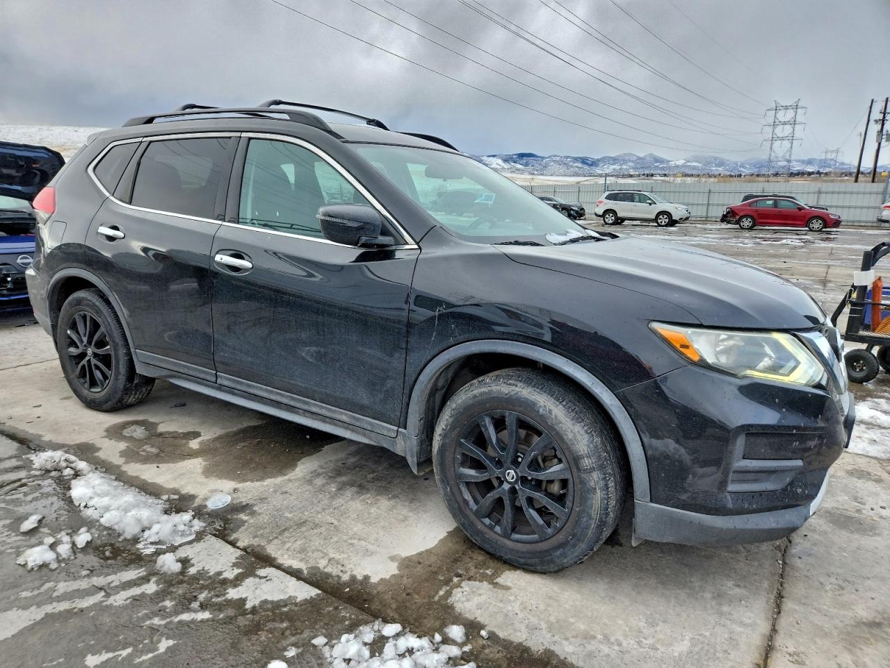 Nissan Rogue S Image 3