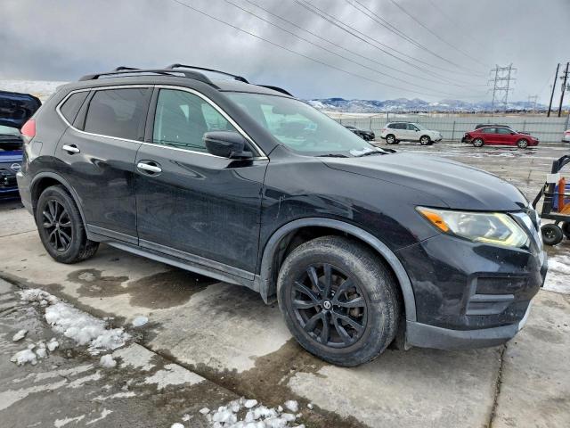 Nissan Rogue S Image 3