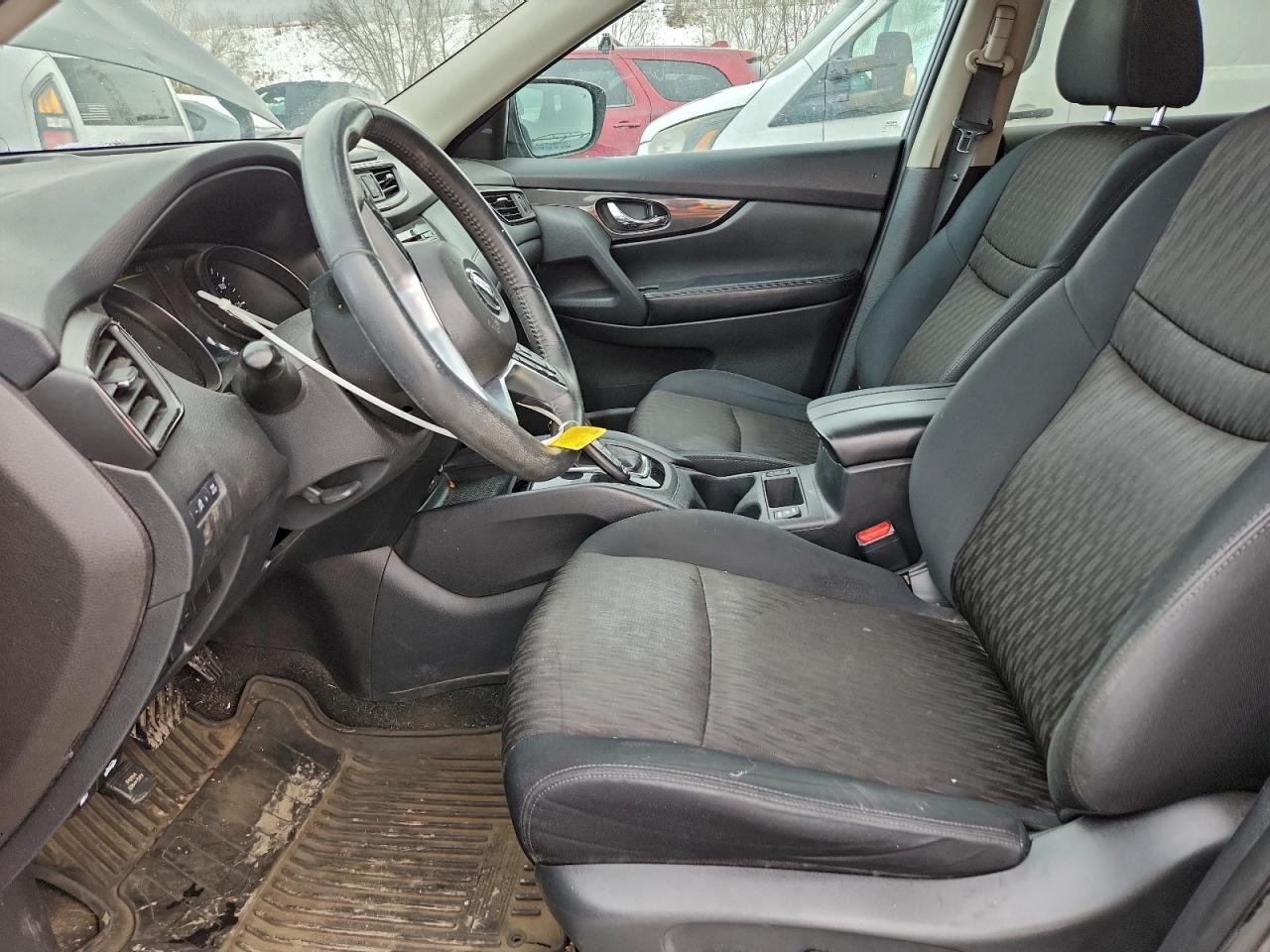 Nissan Rogue S Image 8