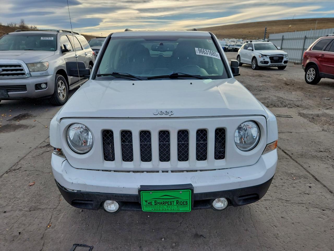 Jeep Patriot Latitude Image 3
