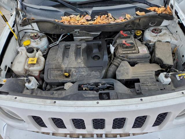 Jeep Patriot Latitude Image 13