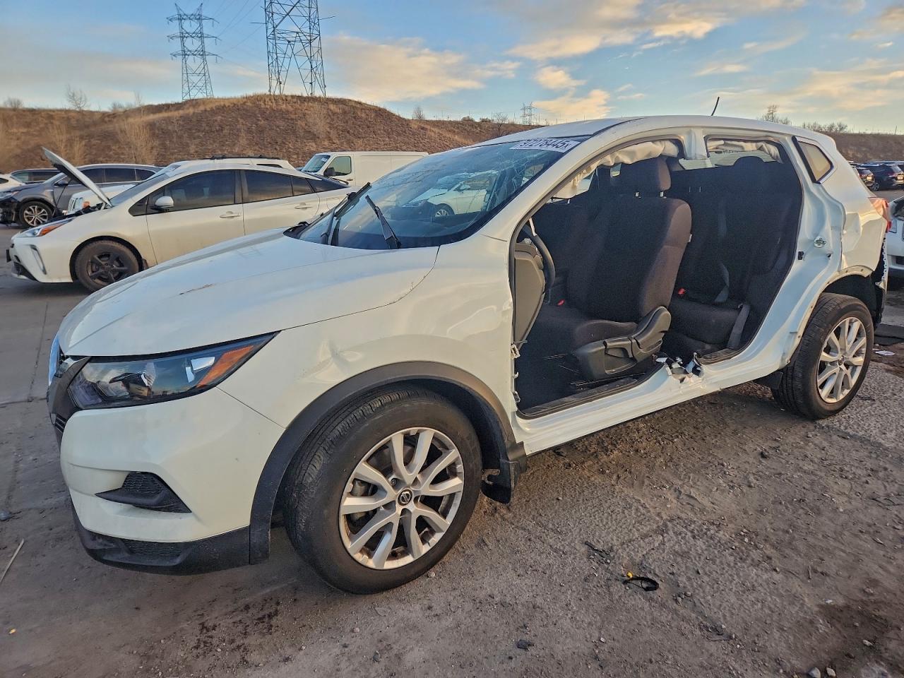 Nissan Rogue S Image 1