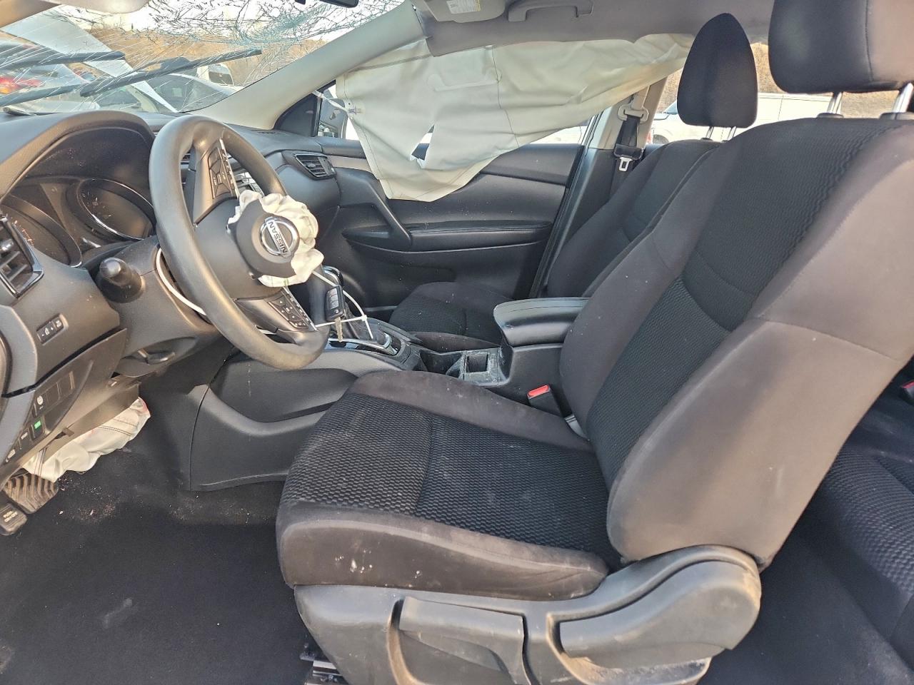 Nissan Rogue S Image 6