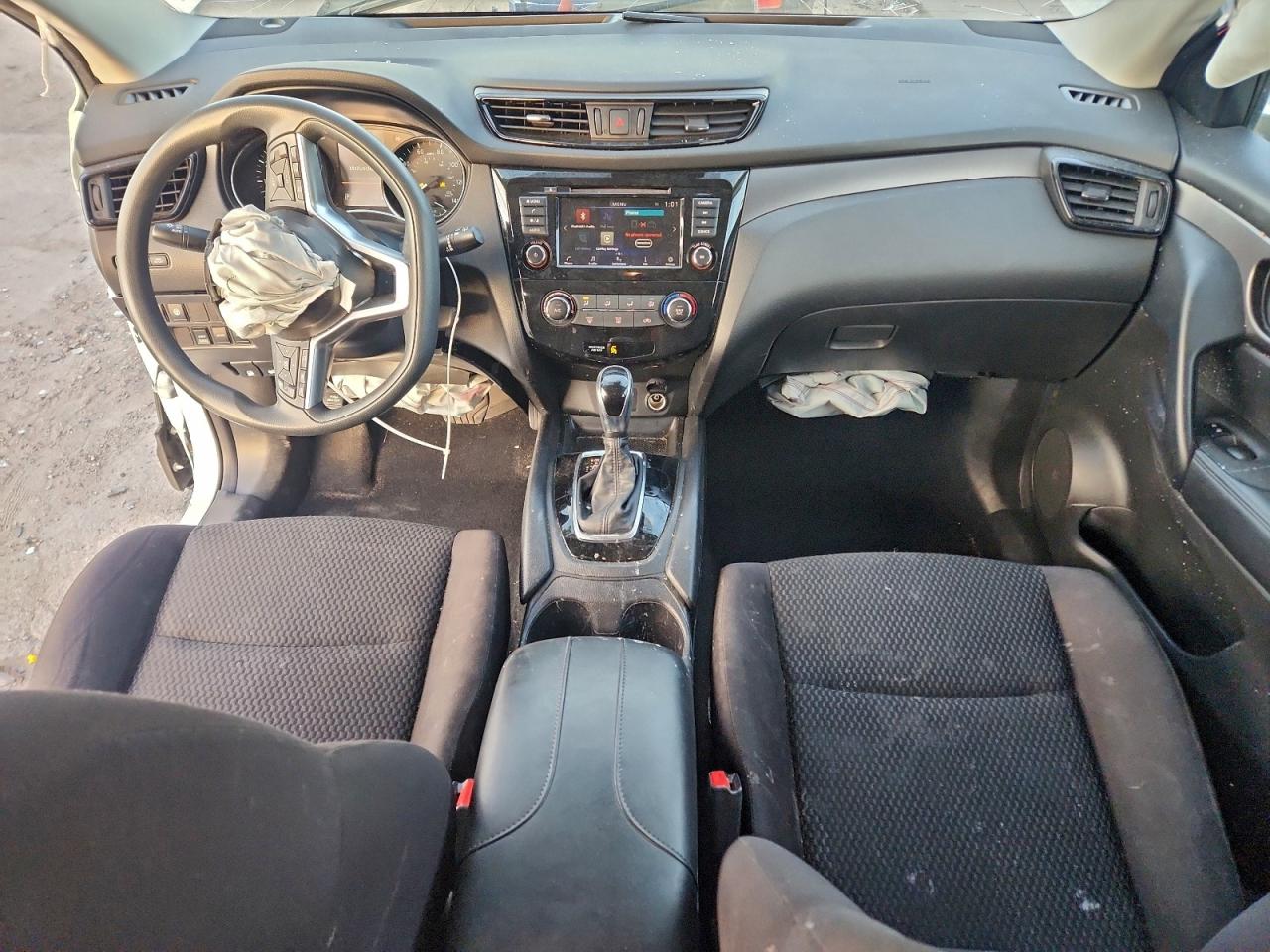 Nissan Rogue S Image 7