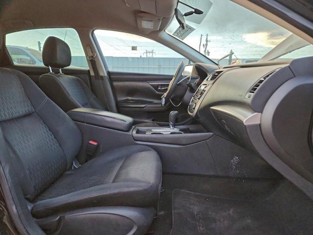 Nissan Altima 2.5 Image 4