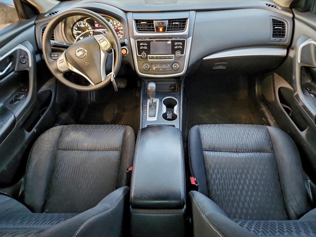 Nissan Altima 2.5 Image 10