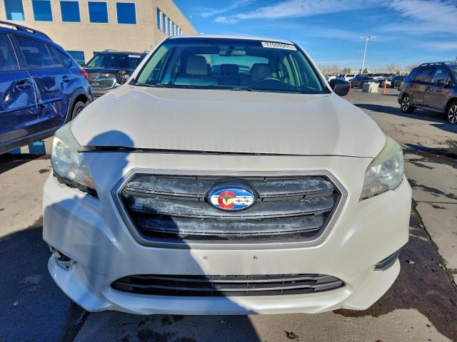 Subaru Legacy 2.5i Image 3