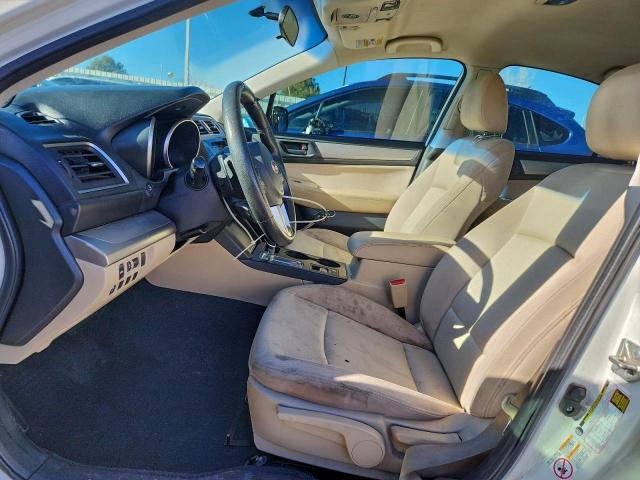 Subaru Legacy 2.5i Image 7