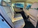 Subaru Legacy 2.5i Image 8