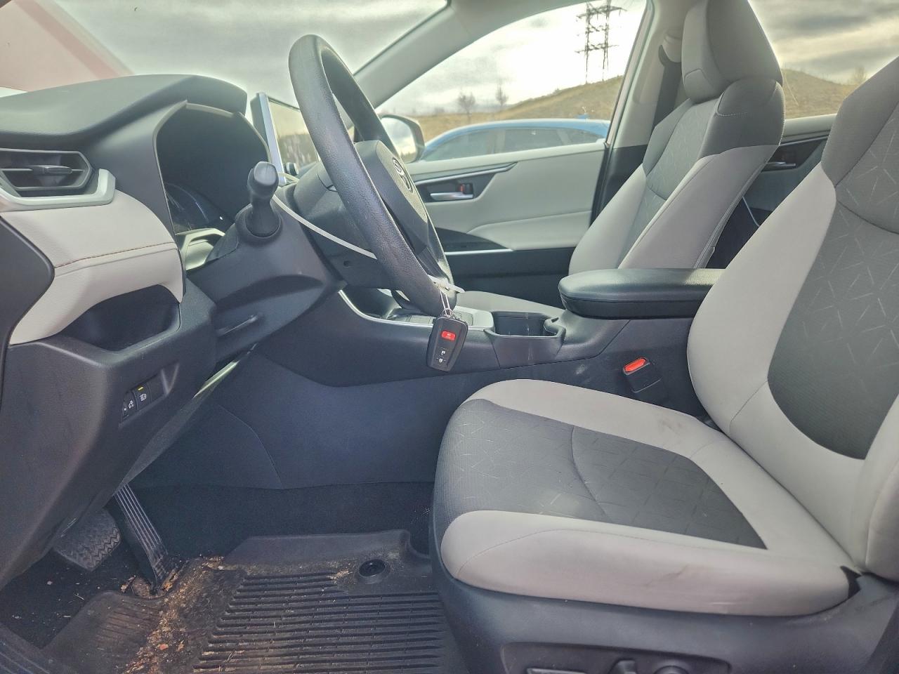 Toyota RAV4 Xle Image 9