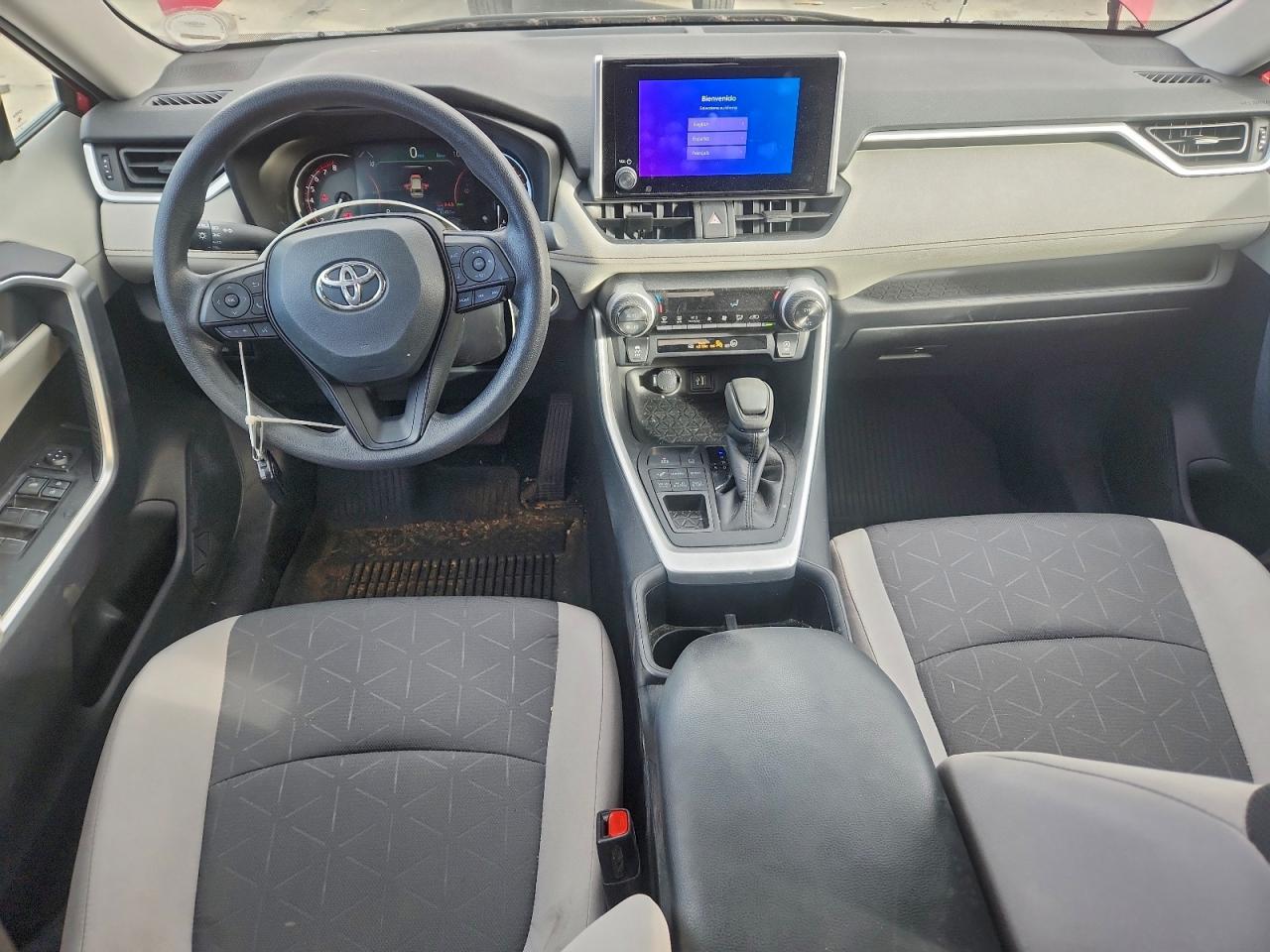 Toyota RAV4 Xle Image 4