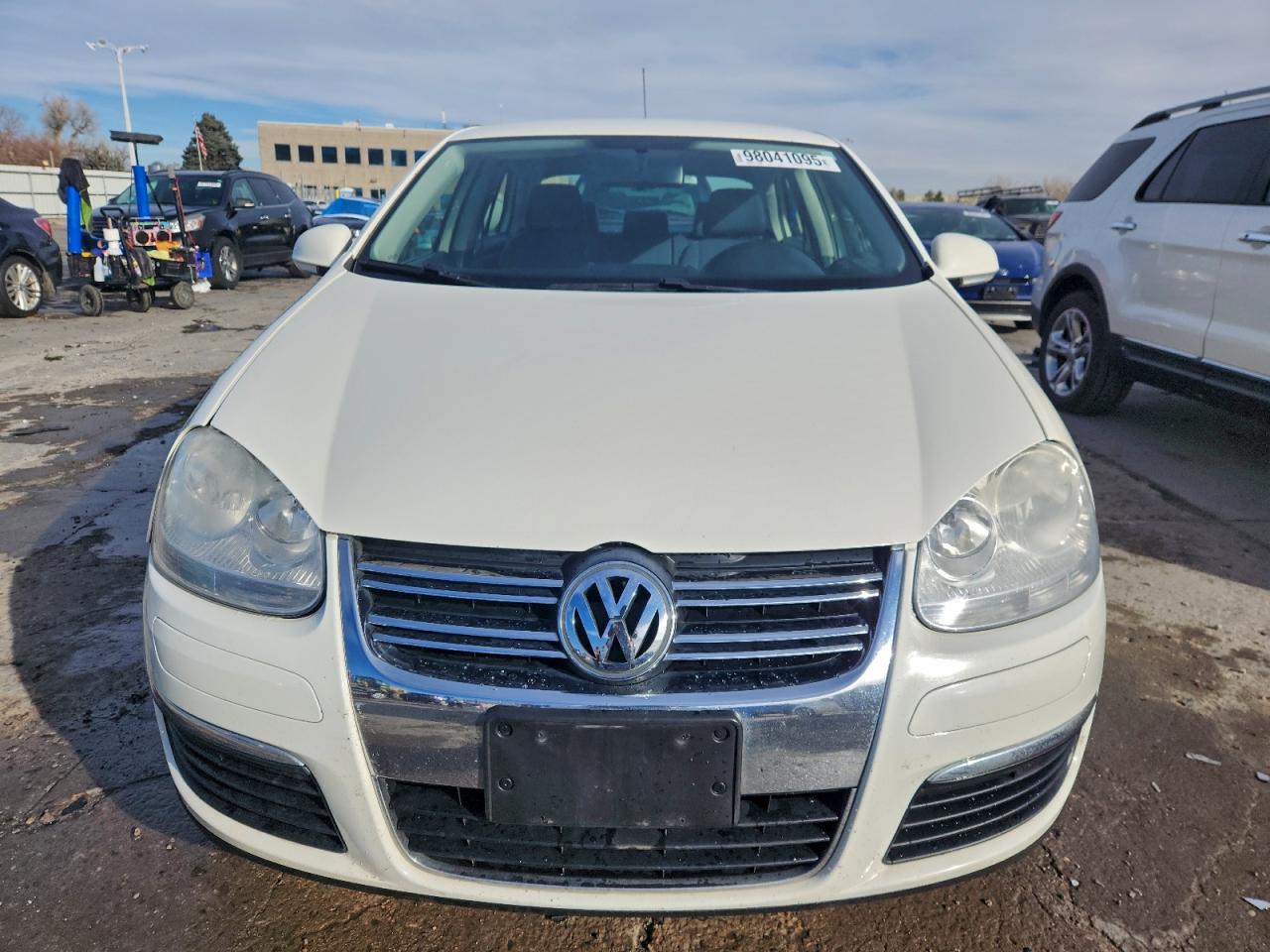 Volkswagen Jetta S Image 10