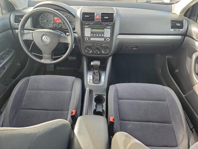 Volkswagen Jetta S Image 9