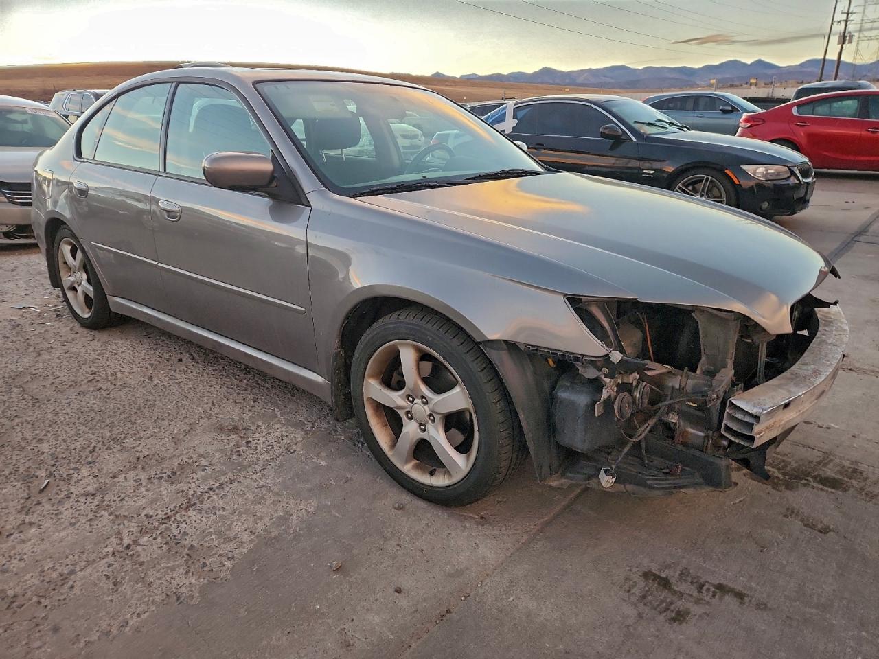 Subaru Legacy 2.5i Image 8