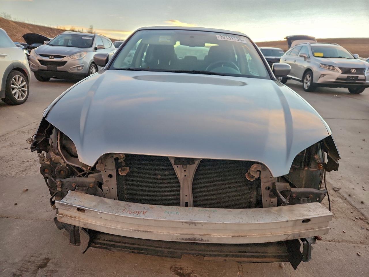 Subaru Legacy 2.5i Image 9