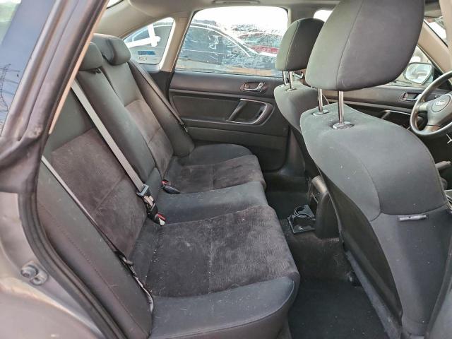 Subaru Legacy 2.5i Image 6