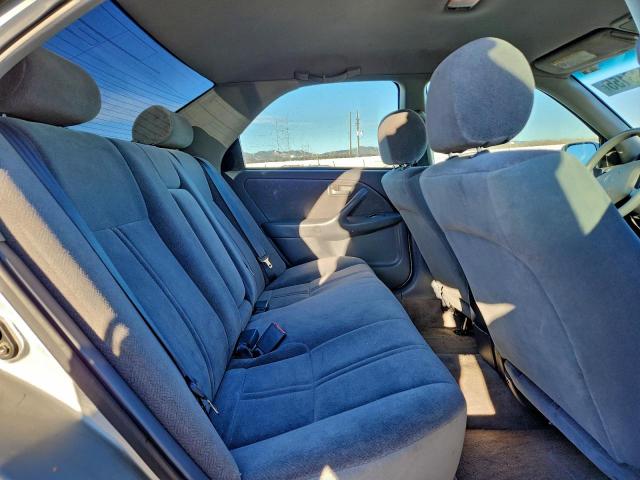 Toyota Camry Ce Image 10