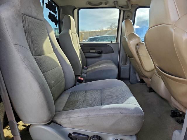 Ford F-350 Super Duty Image 12