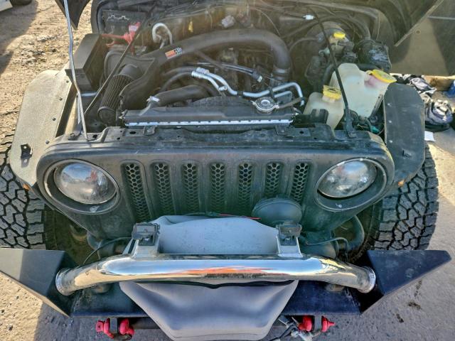 Jeep Wrangler Sahara Image 7