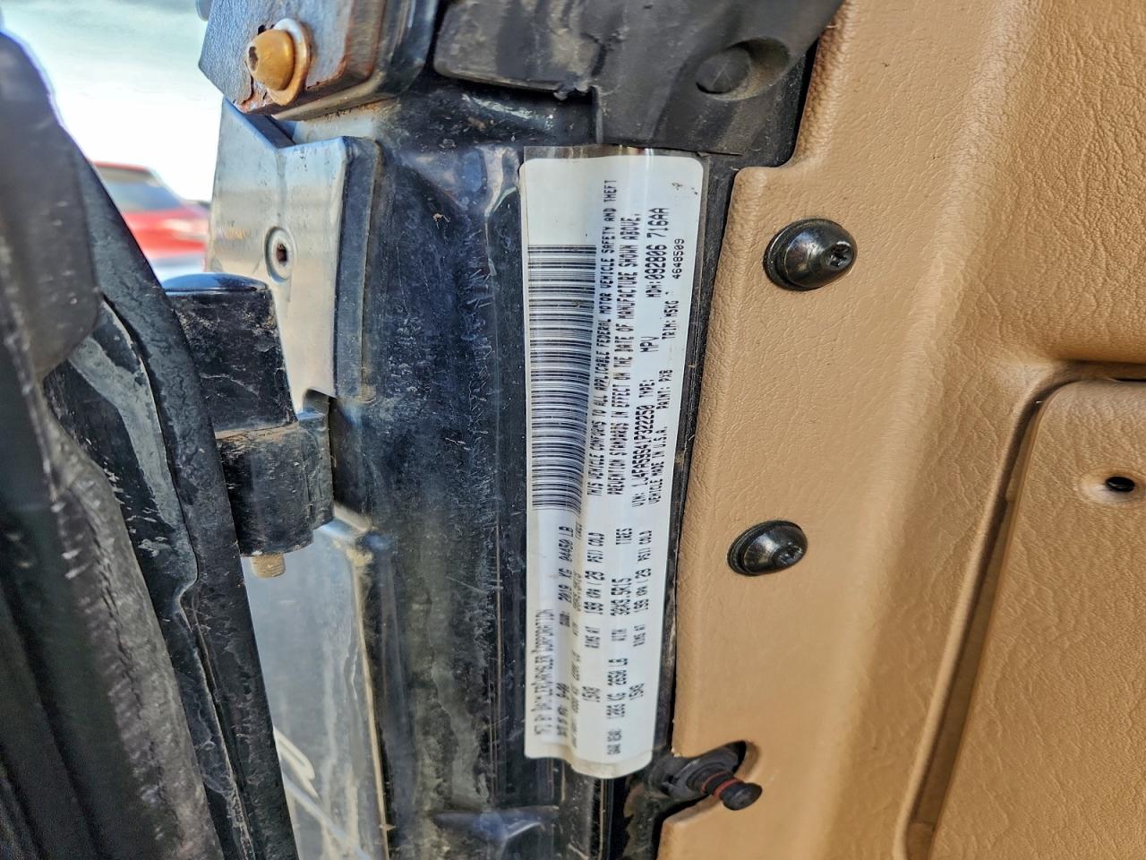 Jeep Wrangler Sahara Image 11