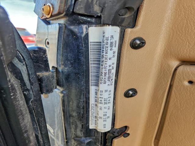 Jeep Wrangler Sahara Image 11