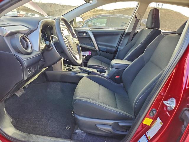 Toyota RAV4 Le Image 7