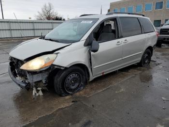  Salvage Toyota Sienna