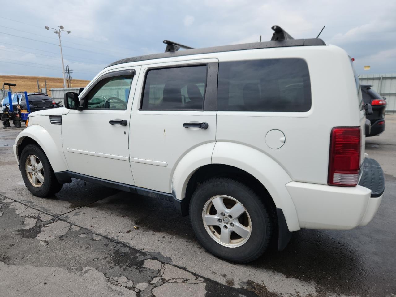 Dodge Nitro Sxt Image 2