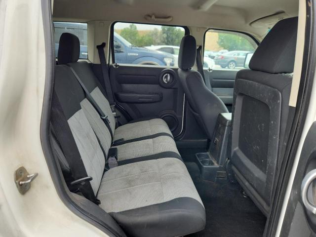 Dodge Nitro Sxt Image 9